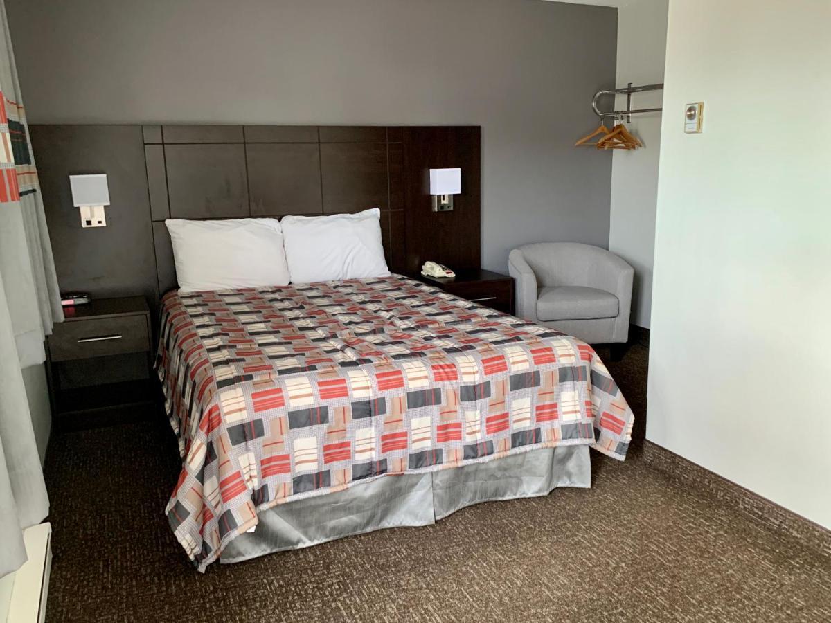 Milestone Motel Колингууд Екстериор снимка