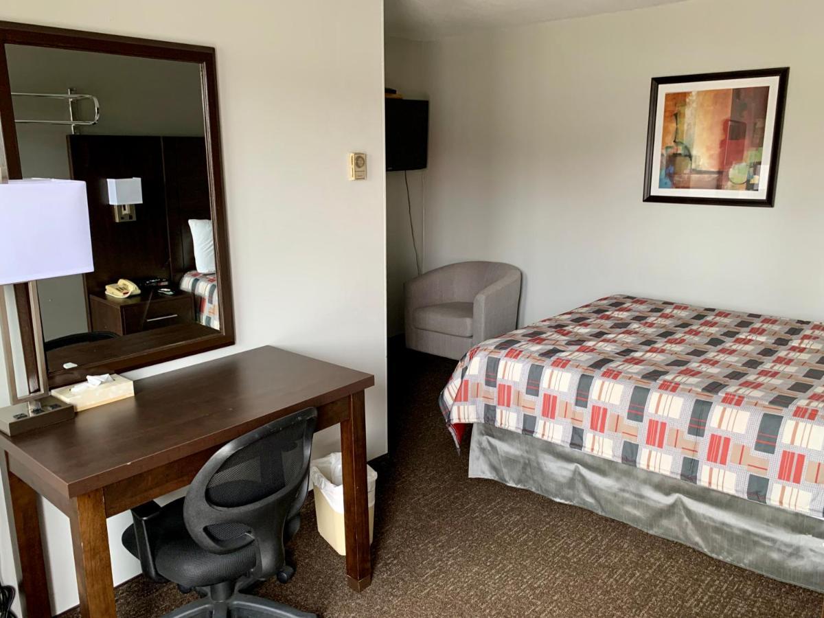 Milestone Motel Колингууд Екстериор снимка