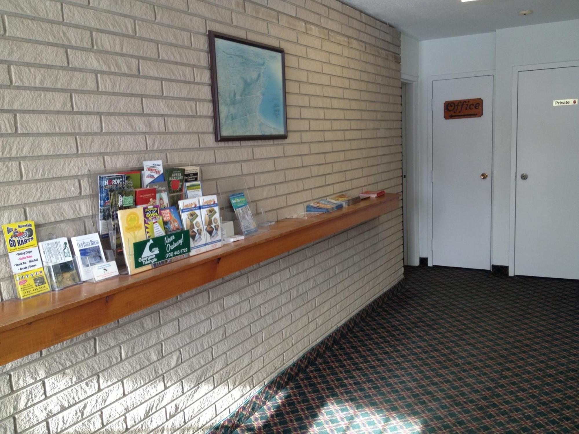 Milestone Motel Колингууд Екстериор снимка